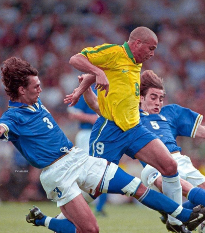 interception-dalam-sepak-bola