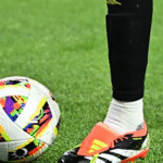 sepatu-bola-cleats-dalam-sepak-bola