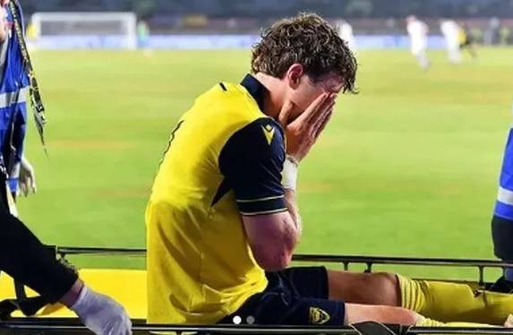 ole-romeny-mendapatkan-cedera-parah-saat-lawan-arema