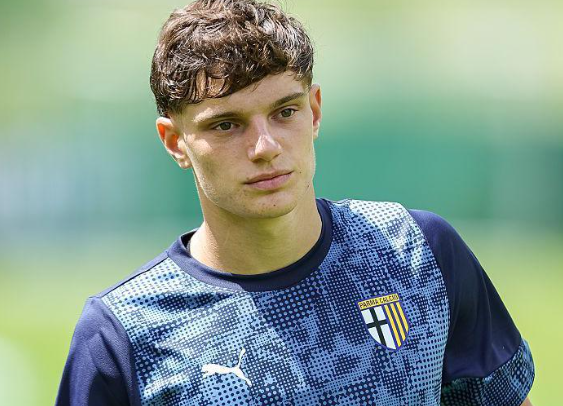ini-dia-transfer-liverpool-calon-penerus-pemain-van-dijk-leoni