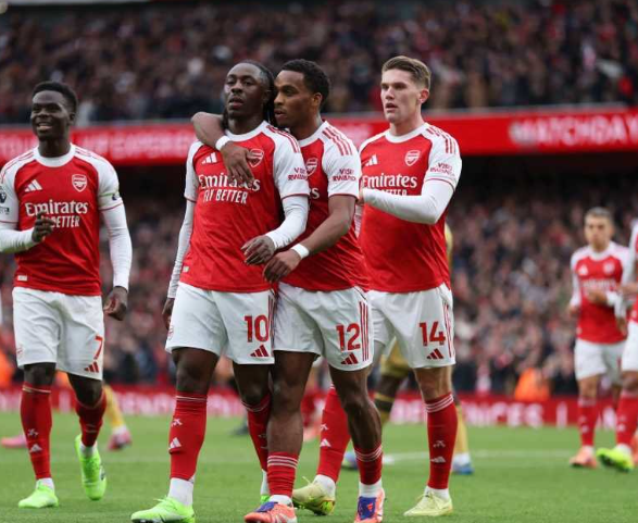 standar-poin-untuk-juara-premier-league-sudah-turun