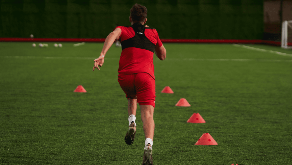 latihan-fisik-sepak-bola-untuk-keseimbangan-tubuh